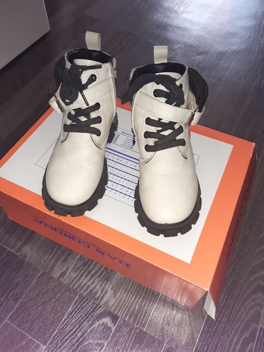 Ботинка детский продается