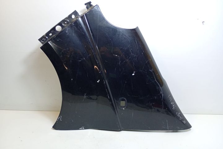 Aripa stanga Prezinta zgarieturi Nissan Primastar  seria