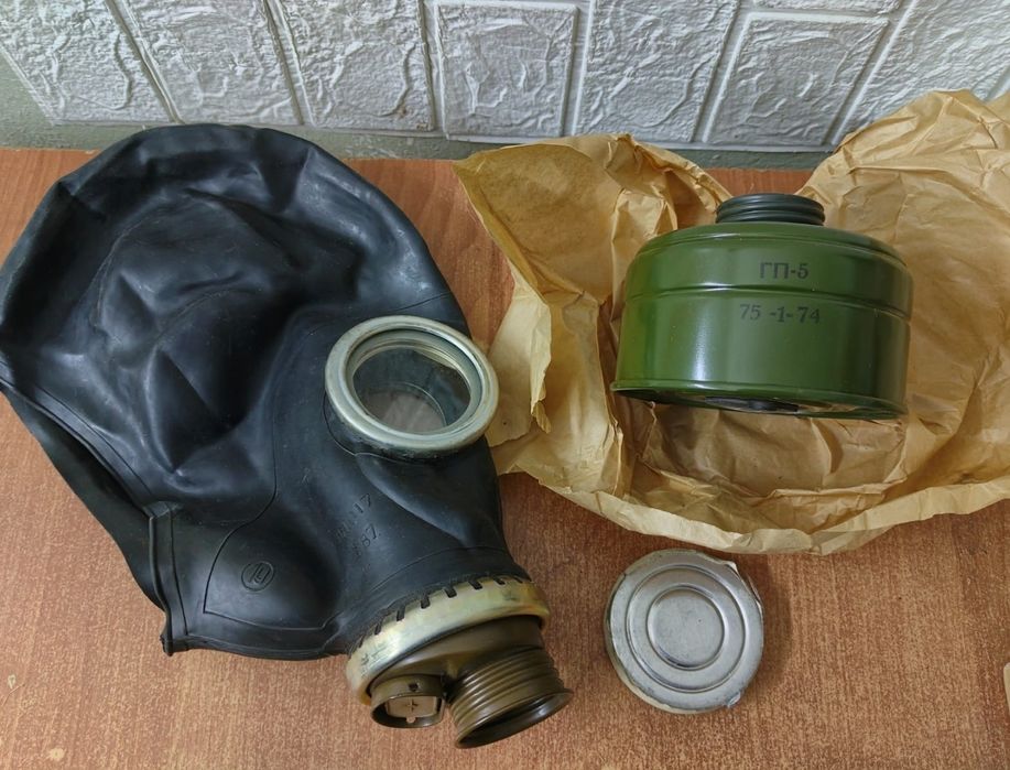 Противогазы, новые СССР.