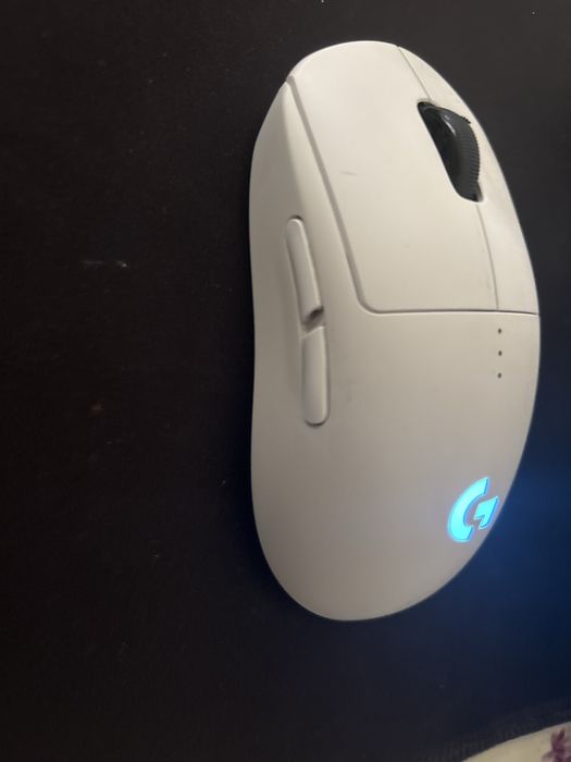 Logitech G Pro Wireless - бяла - отлично сьстояние
