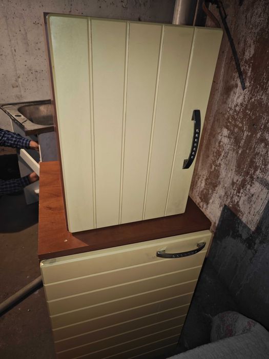 Тумба станция метро Москва