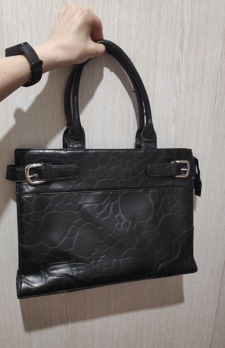 Сумка белая и чёрная кожзам