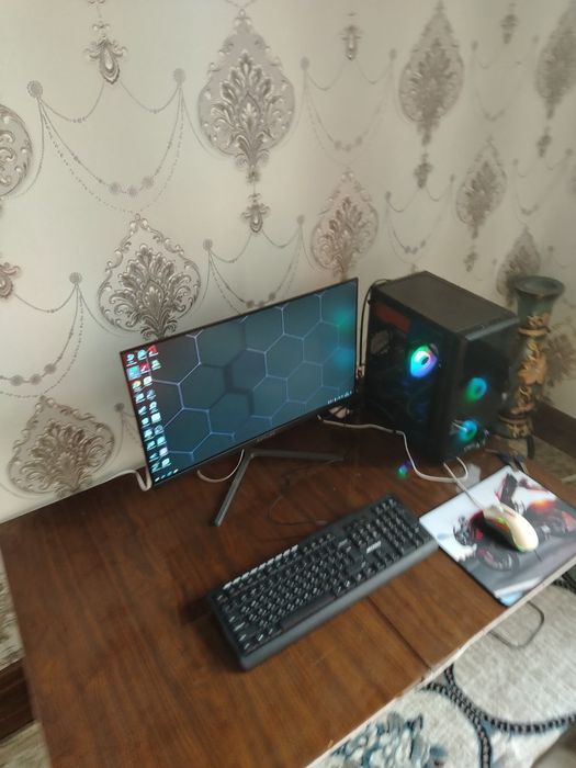 Kompyuter keys monitor klaviatura Mishka