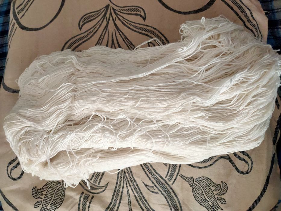 Продаются нитки хлопчатобумажные вязальные