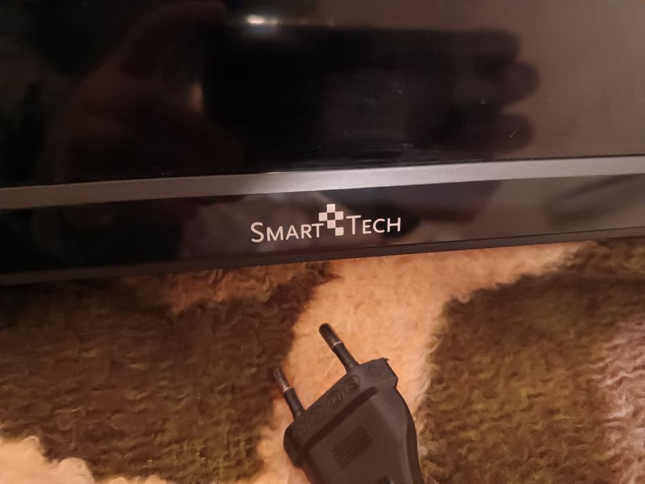 Продавам телевизор LED Smart Tech, 32"(80 cм), LE-32D7, HD.
