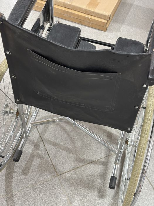 Продам инвалидную коляску