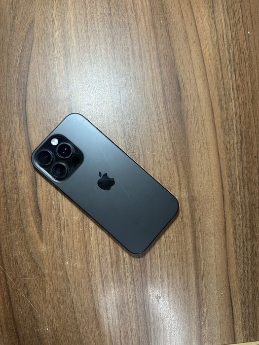 Iphone 16 pro baterie 100%