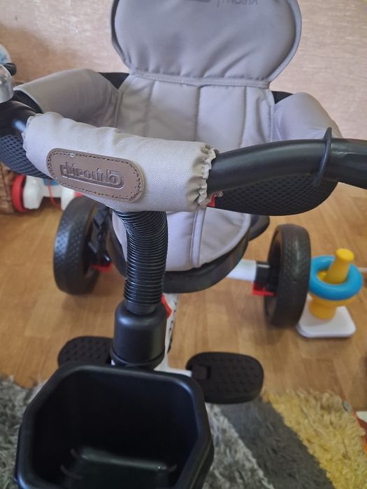 Чисто нова триколка