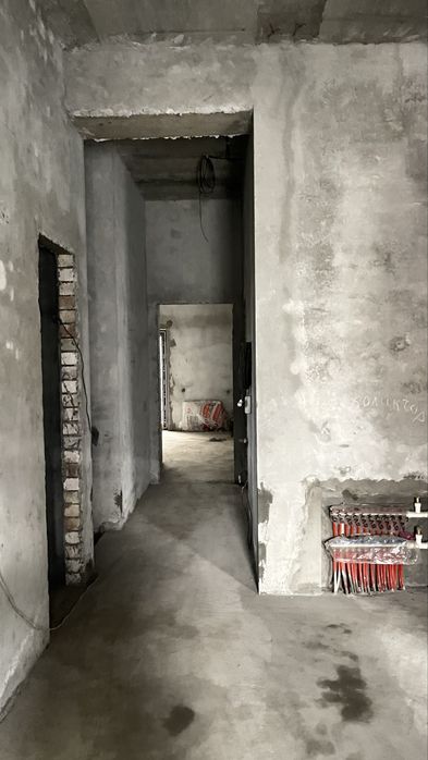 Янги ховли сотилади, Учтепа тумани, ориентир: эски Литературный инстит