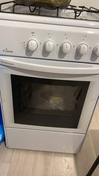 Продам газ плиту новую
