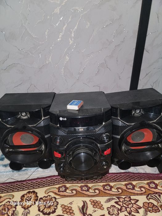 Музыкальный центр LG mini