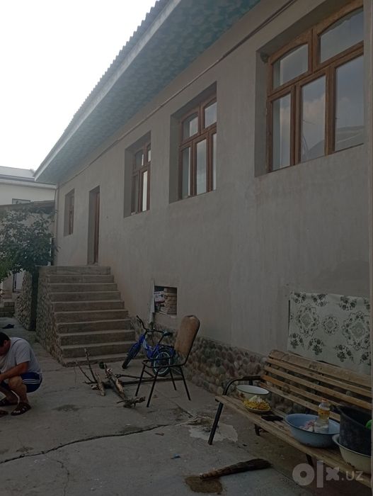 Uy srocna sotiladi narxi yana tuwdi ulgirib qolila