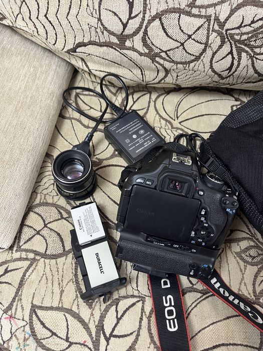 Фотоаппарат Canon 600D