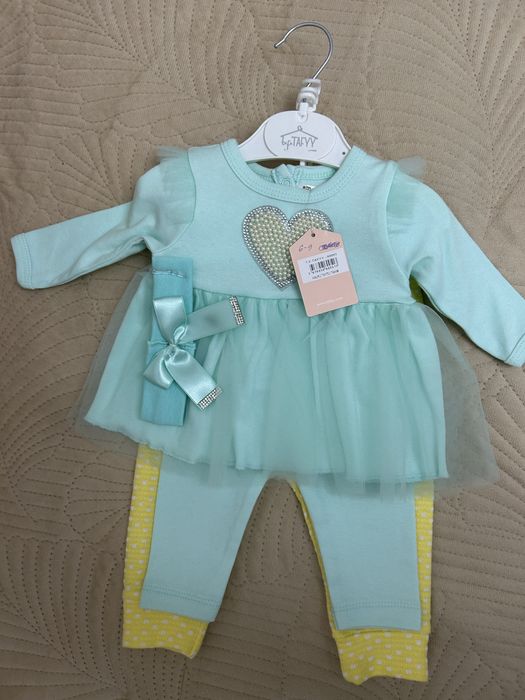 Продам Костюмчик детский для девочки