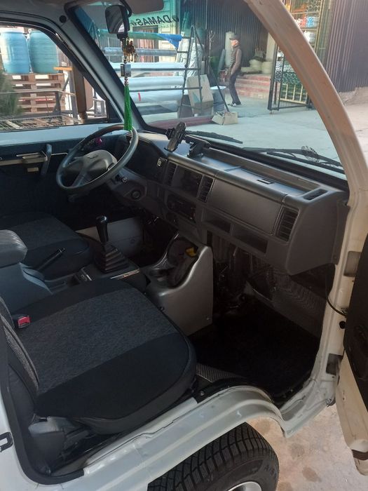 Damas sroshni sotiladi.