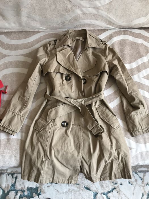 Коассический тренч, плащ на девушку.