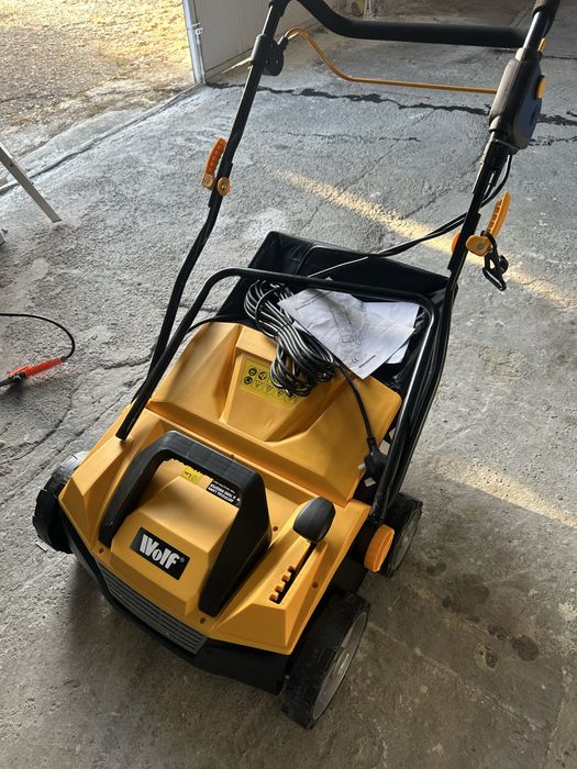 Perie de măturat Wolf Lawn, pentru gazon artificial și curte, 1600W, lățime 380mm, sac de colectare 45L