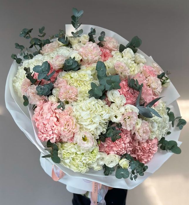 Пионы, розы большой выбор