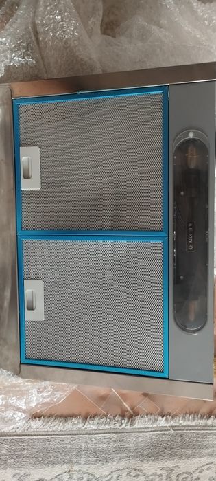 Продам вытяжку новый