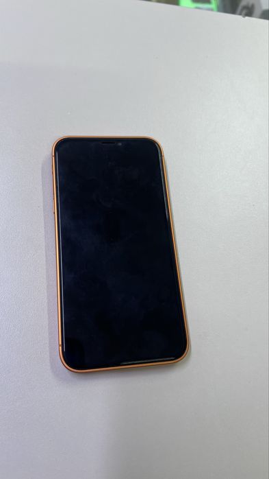 Айфон XR в корпусе 17 Pro 128 гб