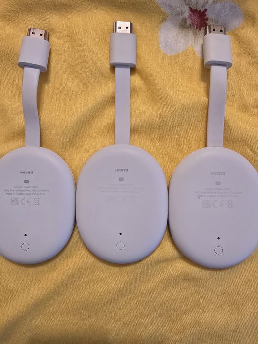 Vând media player Google Chromecast 3buc