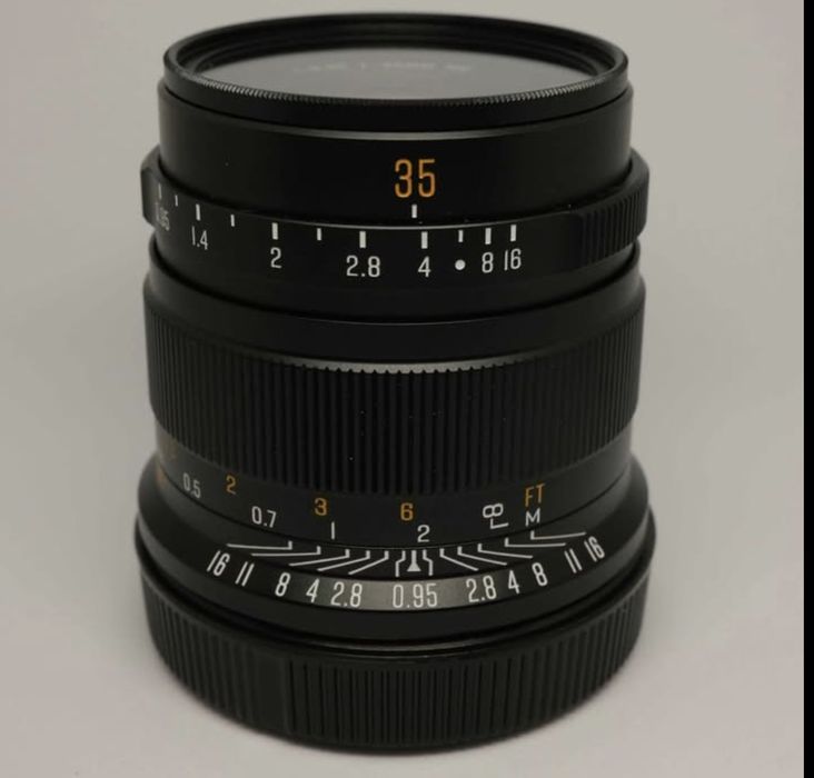Обектив Brightin star 35mm f/ 0.95, RF mount Canon APSC