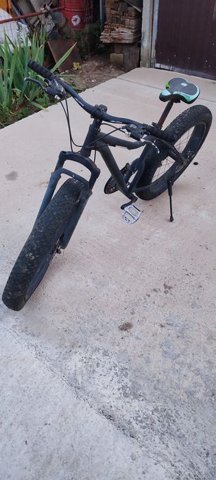 Bicicleta cu roti groase
