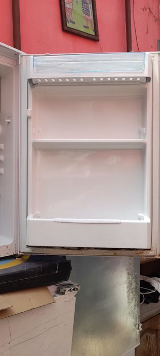 Fridiger Beko merge foarte bine  pret 450 lei