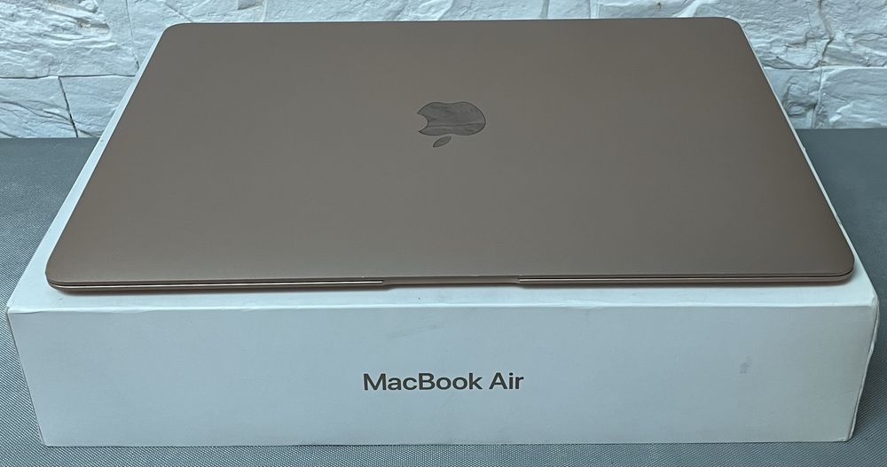MacBook Air 13, 2019, Gold, отличное состояние.