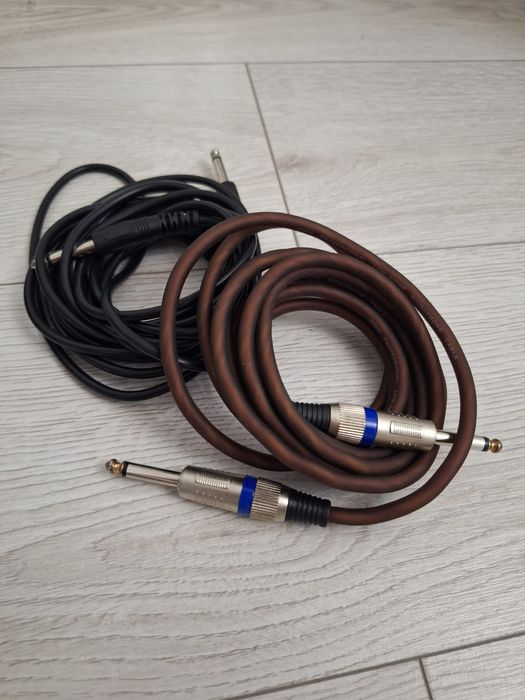 Гитара в наборе + струны в подарок!