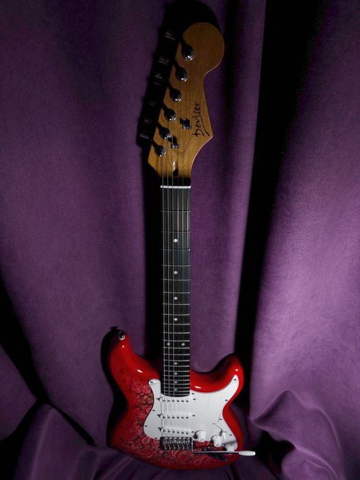 Реплика электрогитары Fender Stratocaster