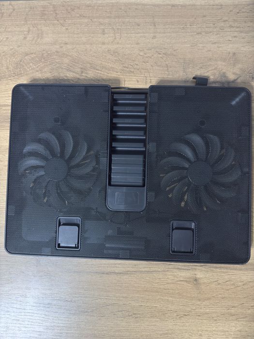 Охлаждающая подставка под ноутбук DeepCool