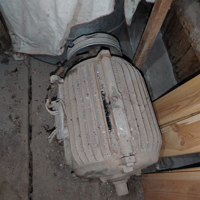 Продам электродвигатель асинхронный