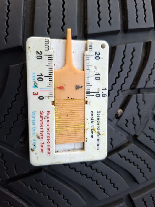 2бр. 225/50/17 Goodyear Ultragrip Performance