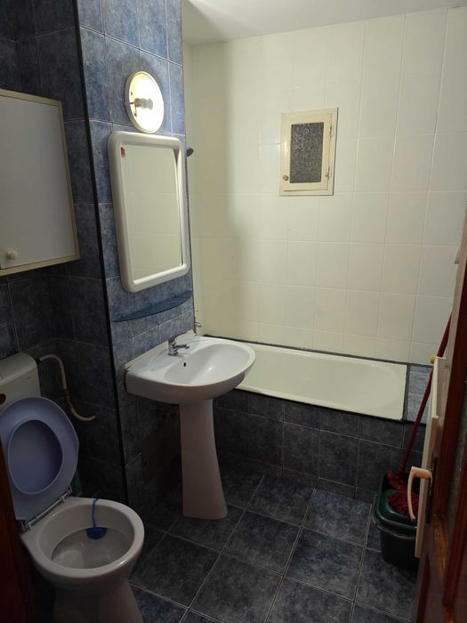 Închiriez apartament spațios