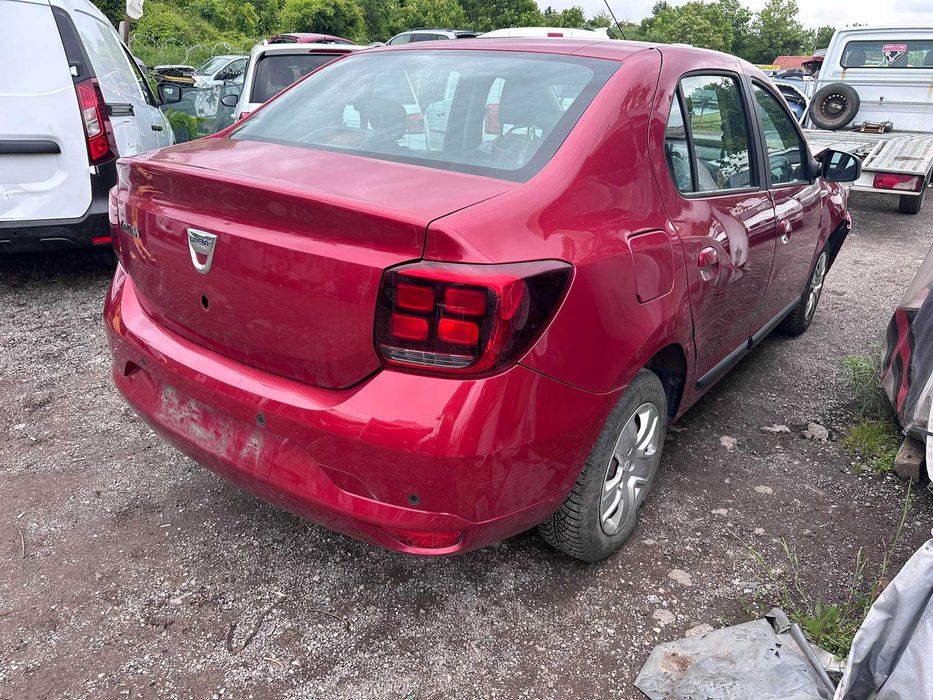 НА ЧАСТИ! Dacia Logan 0.9 i 2018 г. седан климатик мултимедия