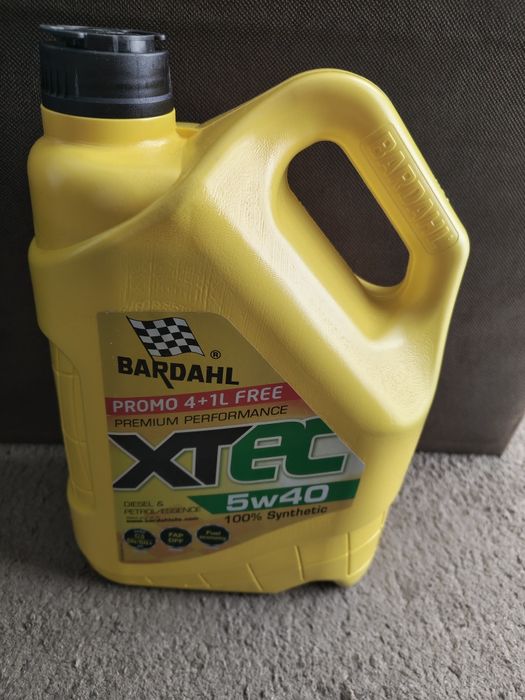 Двигателно масло Бардал  и добавка