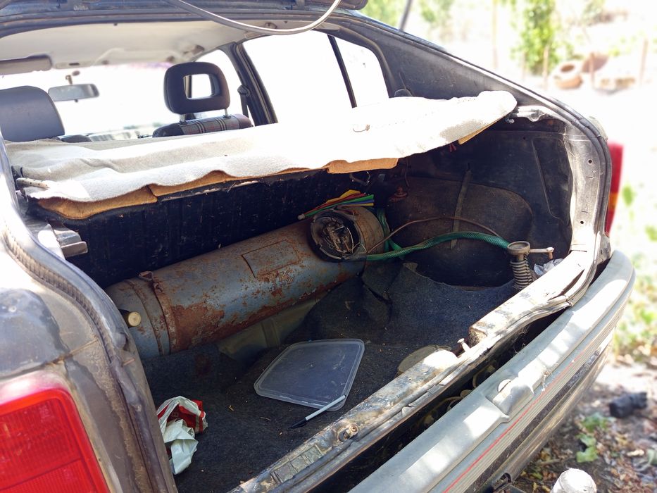 Продавам  Opel Kadett  цял за части 

1.6i, Хечбек, Употребяван, За части,