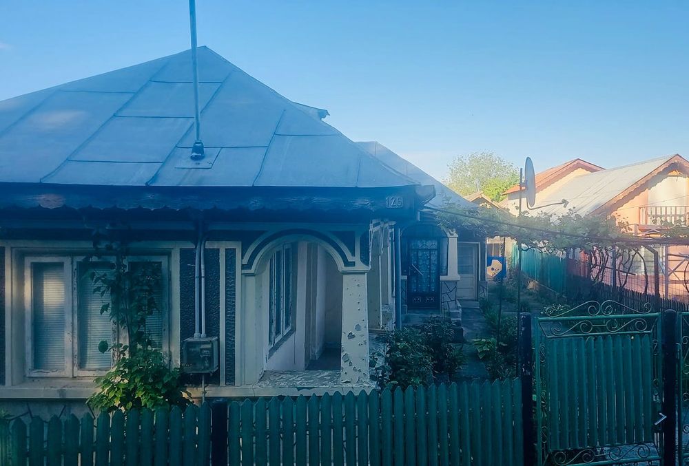 CASĂ de VÂNZARE în CĂTINA, comuna Florești, județul Prahova