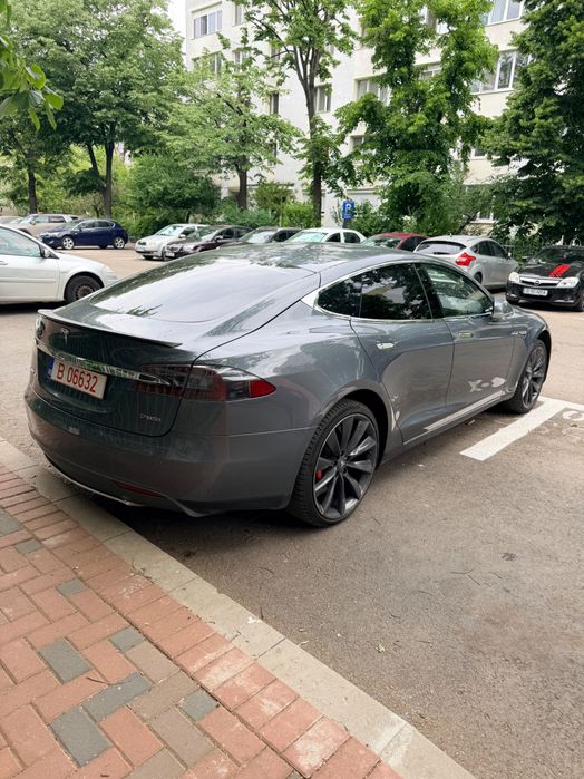 Tesla Model S P85+ Incarcare GRATUITA PE VIATA!