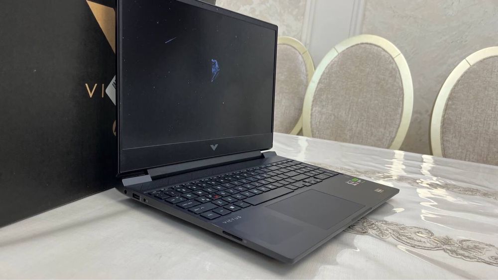 HP Victus - Ryzen 5 - 7535HS / DDR5 8GB/ RTX 2050 4GB