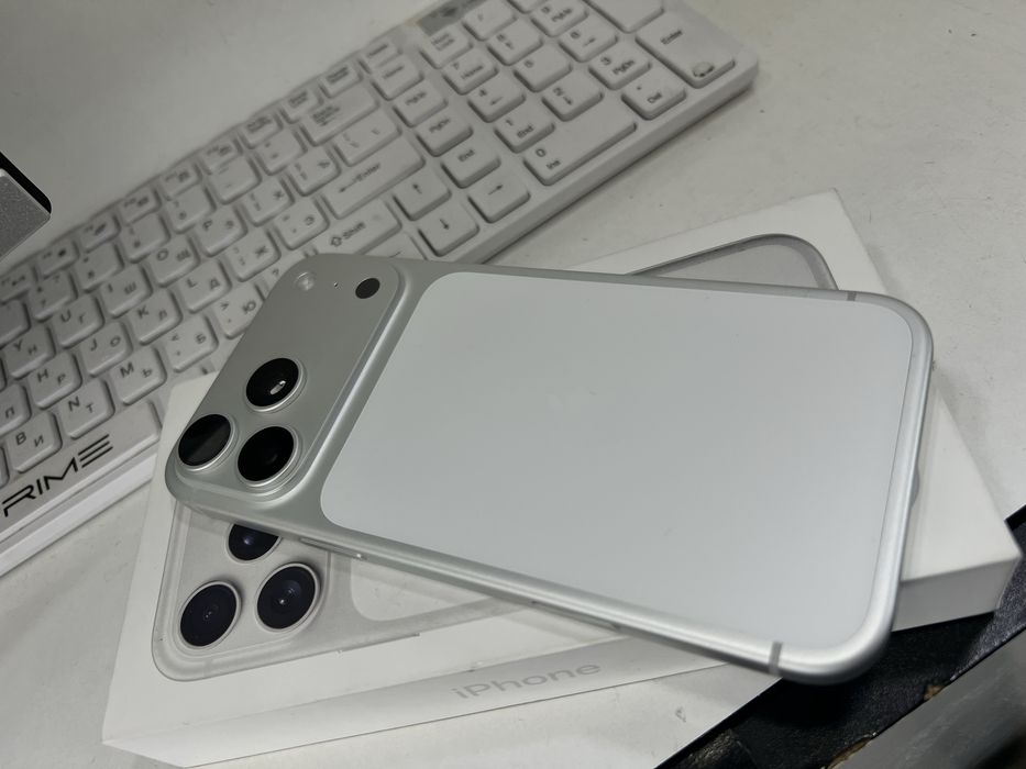 Продам IPhone 17 pro max silver ZA 256 gb 3 sik новый