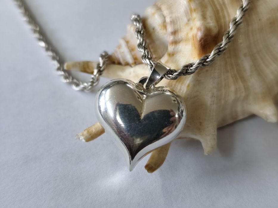 Сребърно колие с медальон сърце 925