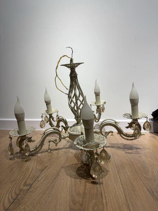 Продам люстру б/у