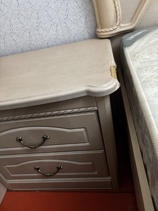 Спальный гарнитур