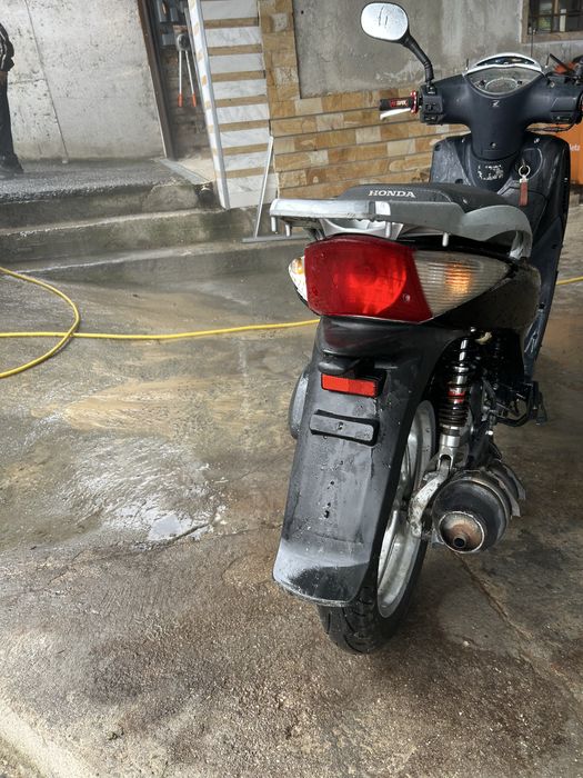Продавам Honda sh 150 i 2010