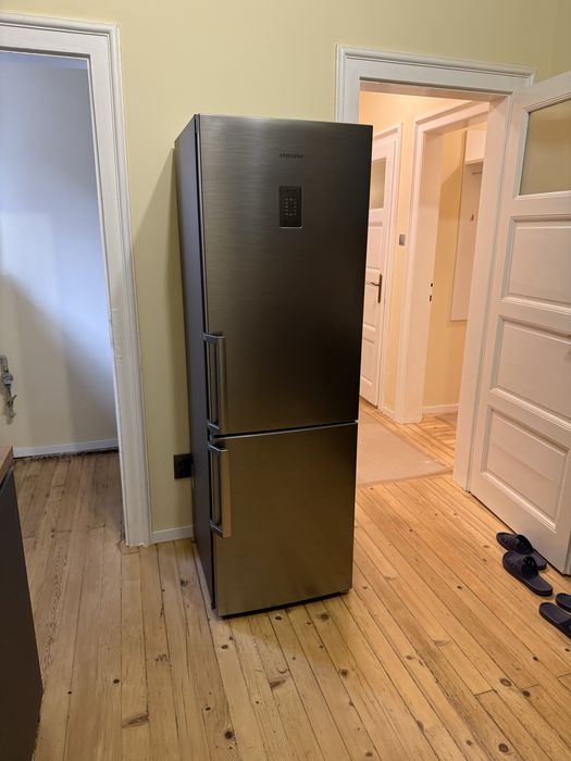 Хладилник с фризер Samsung RB33J3515S9 no frost 339L инокс