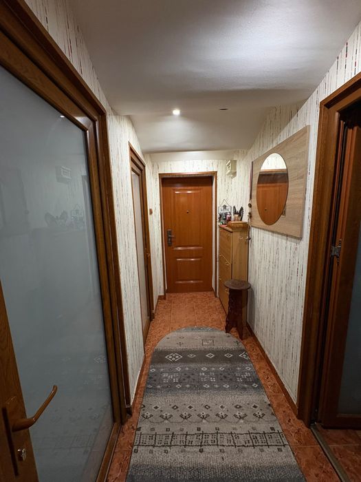 Apartament 2 camere cu garaj-(Negociabil)