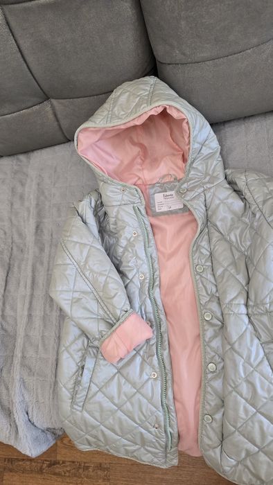 Пальто б/у зимние для девочки, 7 лет