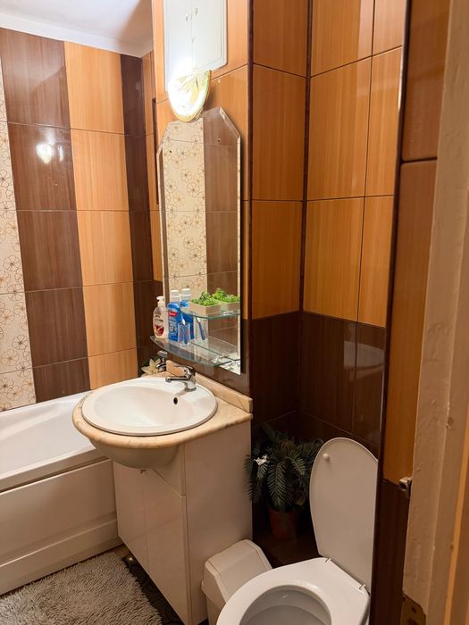 Vand Apartament 3 camere